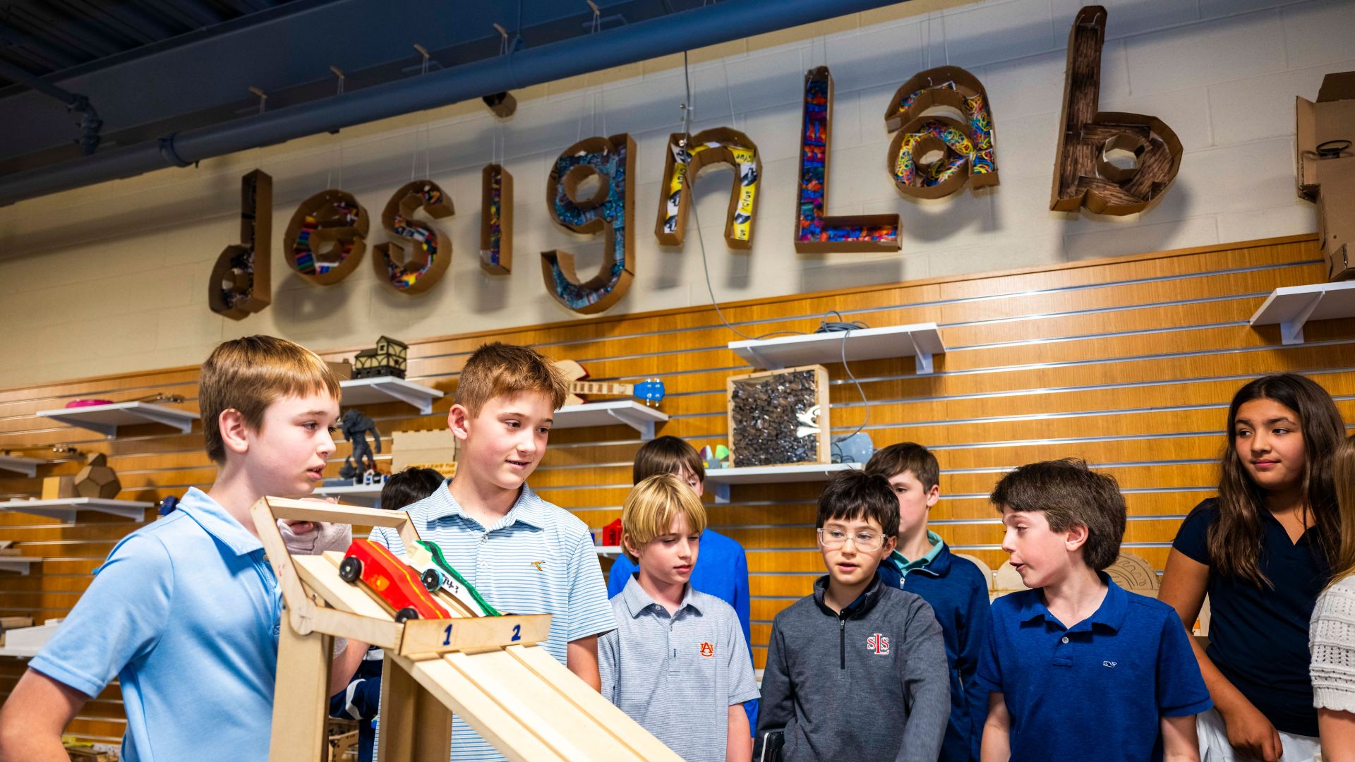 Fifth grade and middle school students in the designLab at St Lukes School.