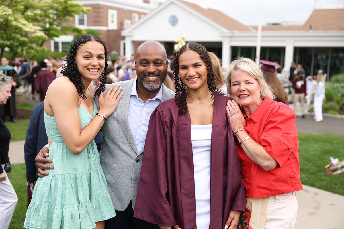 The Nelson family of Greenwich: Mackenzie '23, Robbie, Camdyn ‘25, and Drury